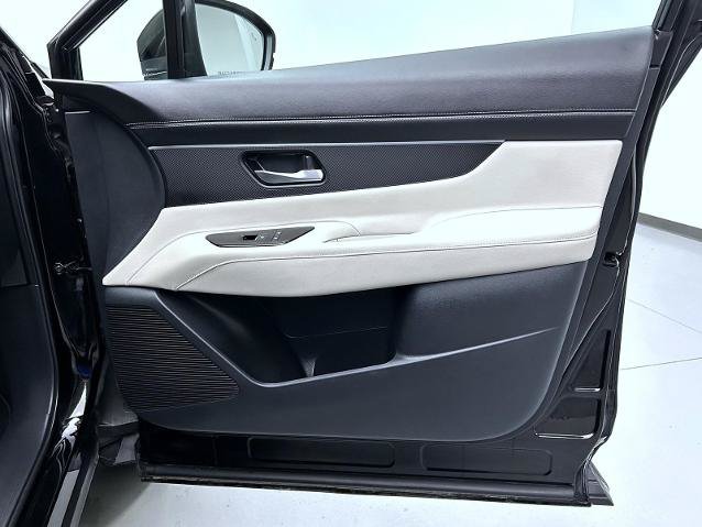 Certified 2025 Nissan Murano SV AWD/4WD image 16