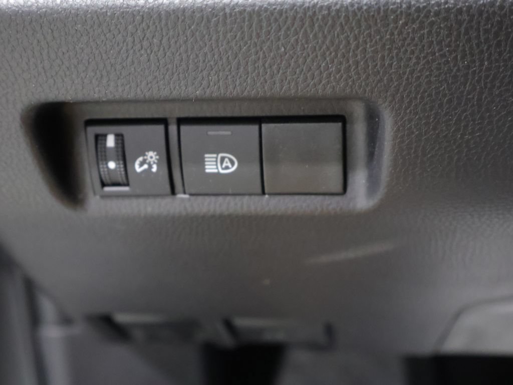 Certified 2024 Toyota RAV4 LE AWD/4WD image 34
