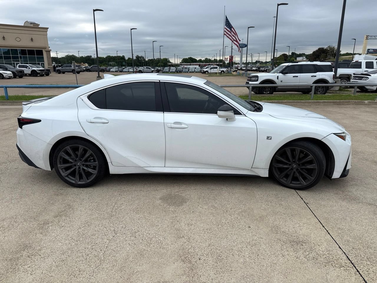 Used 2022 Lexus IS 350 F Sport w/ Navigation Package RWD image 17