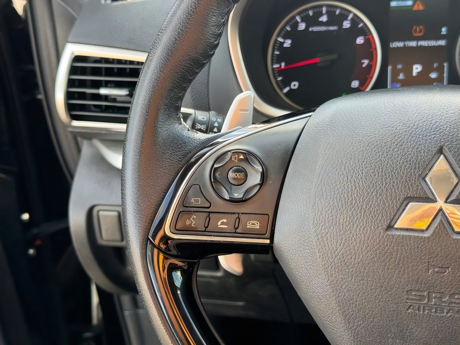 Used 2018 Mitsubishi Eclipse Cross SEL image 22