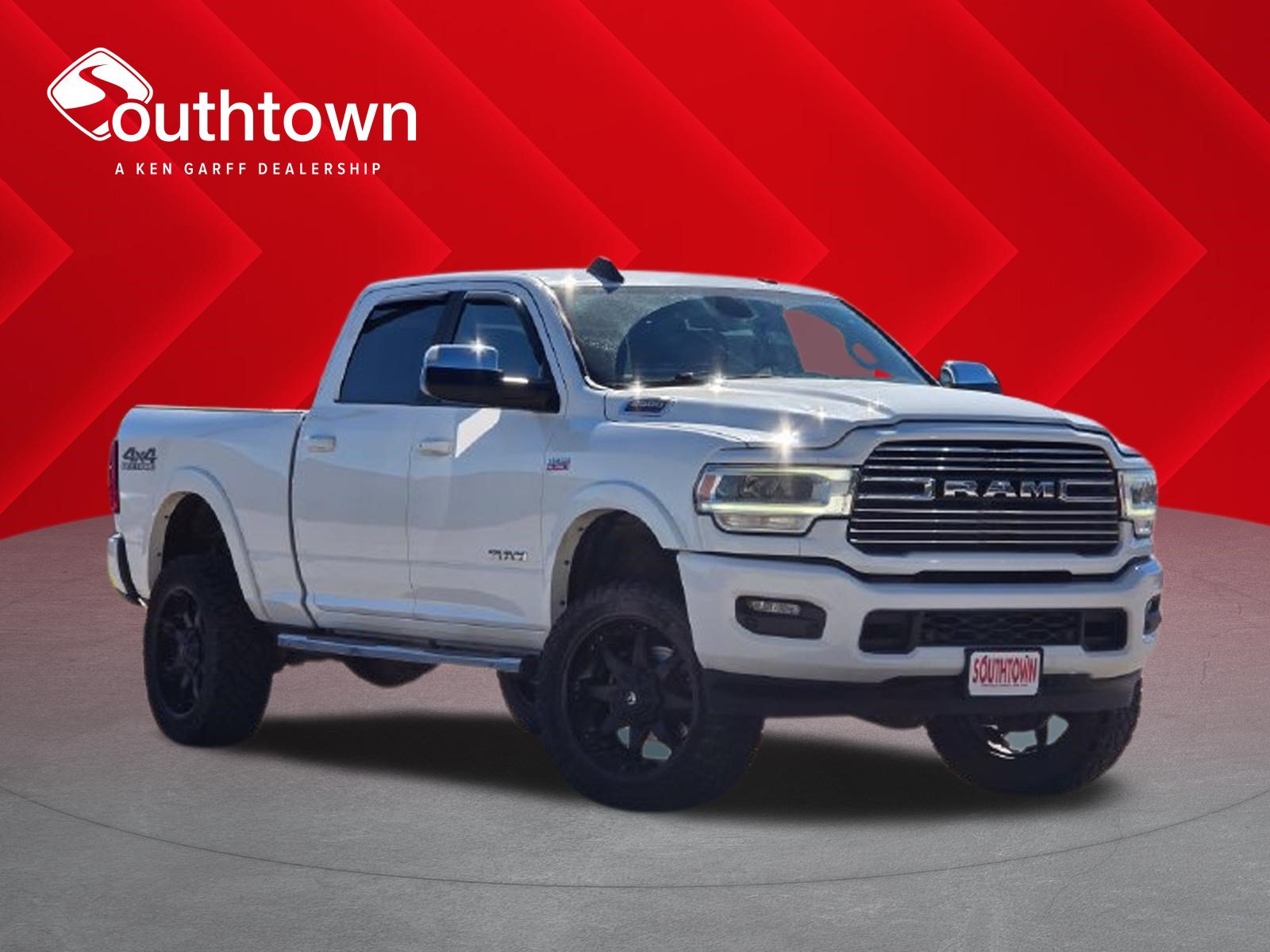 Used 2022 RAM 2500 Laramie AWD/4WD image 1