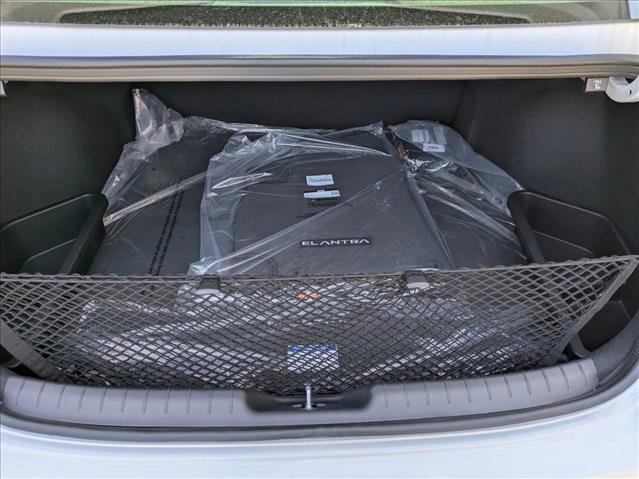 New 2026 Hyundai Elantra SE FWD image 19