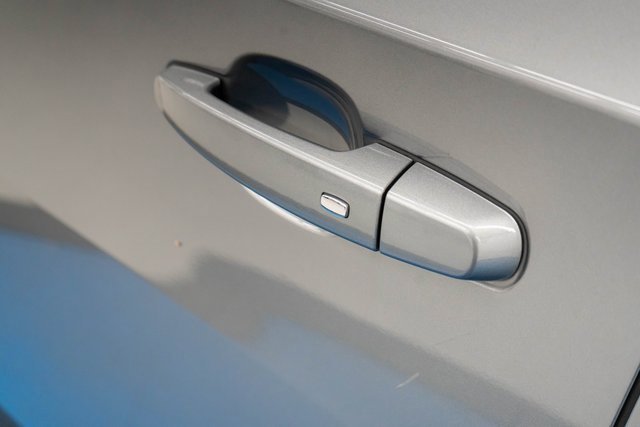 Used 2023 Chevrolet Traverse LS w/ Safety Package image 3