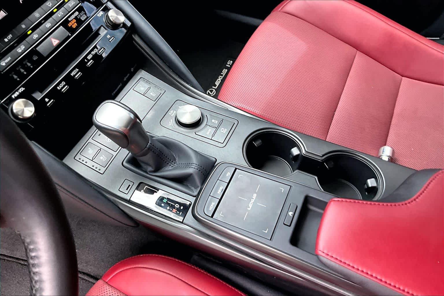 Used 2025 Lexus IS 300 w/ Premium Package RWD image 17