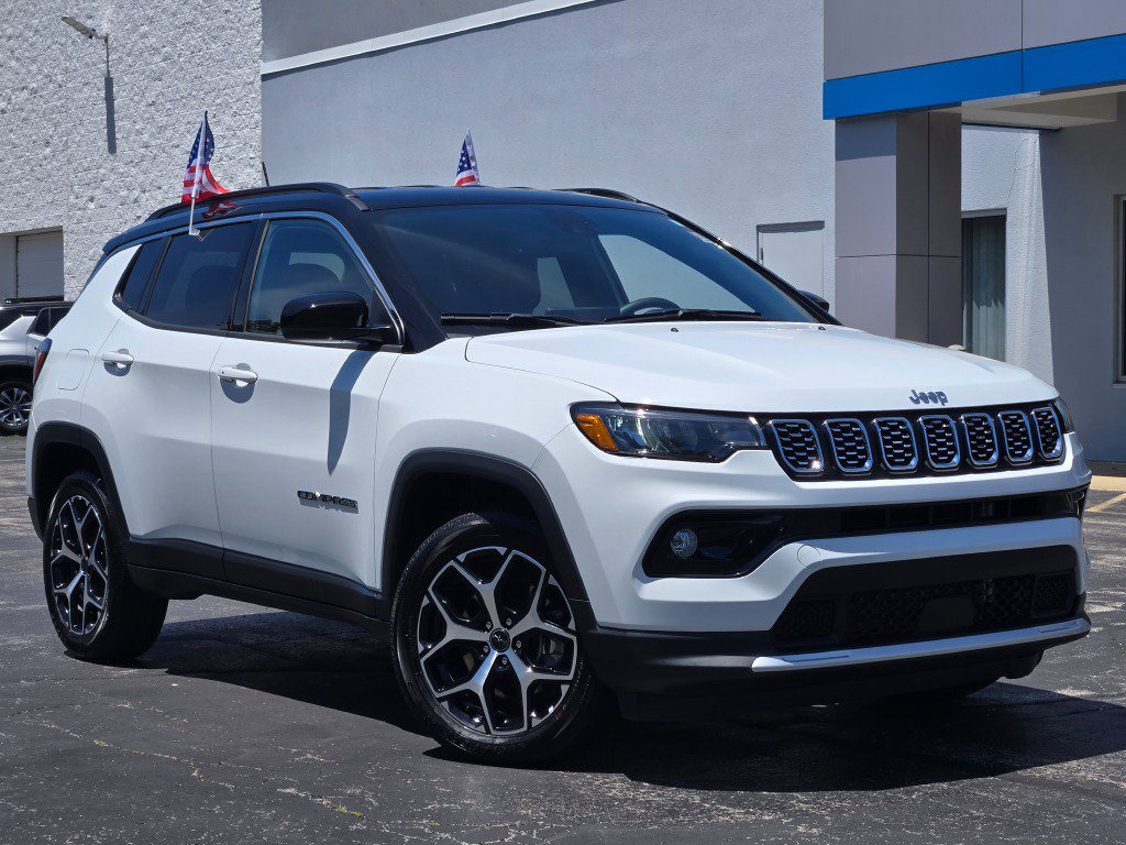 Used 2025 Jeep Compass Limited AWD/4WD image 1