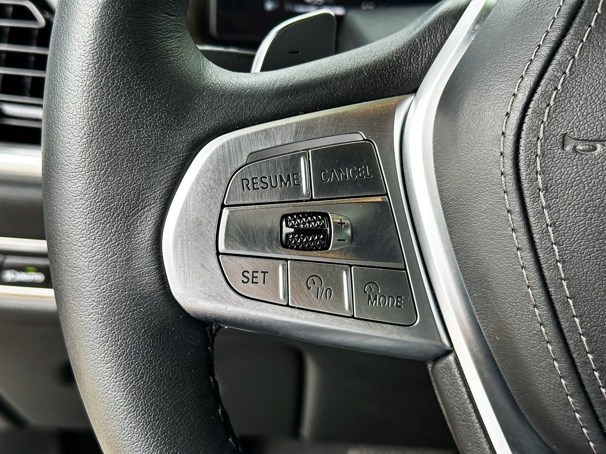 Certified 2024 BMW X7 xDrive40i w/ Executive Package image 16