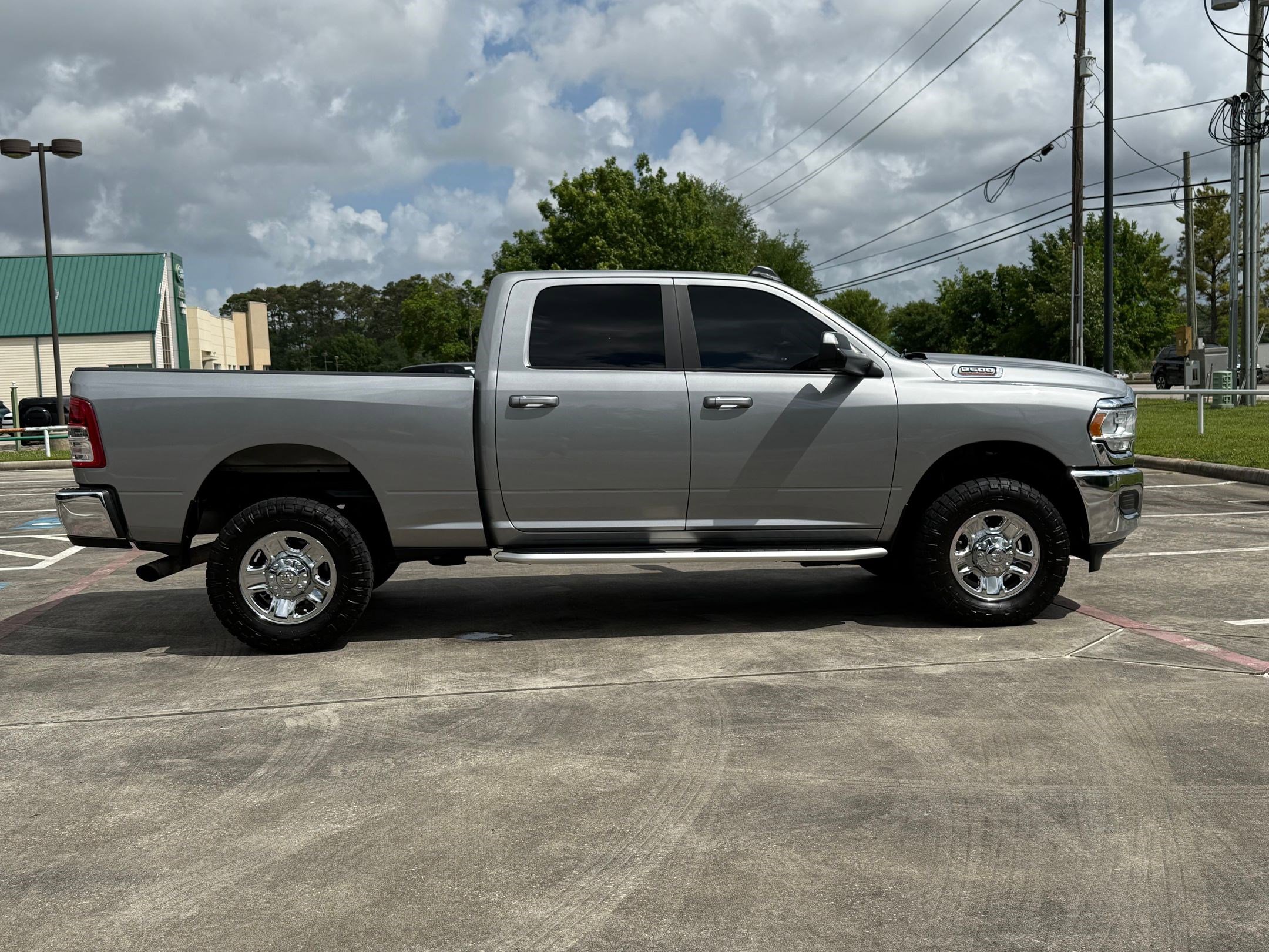 Used 2022 RAM 2500 Lone Star image 9