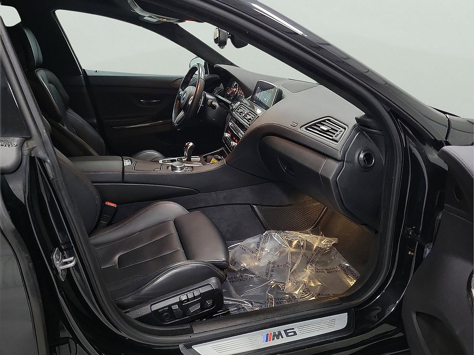 Used 2017 BMW M6 Gran Coupe image 15