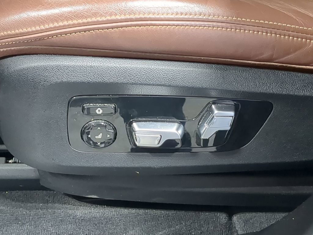 Used 2024 BMW X5 M60i AWD/4WD image 21