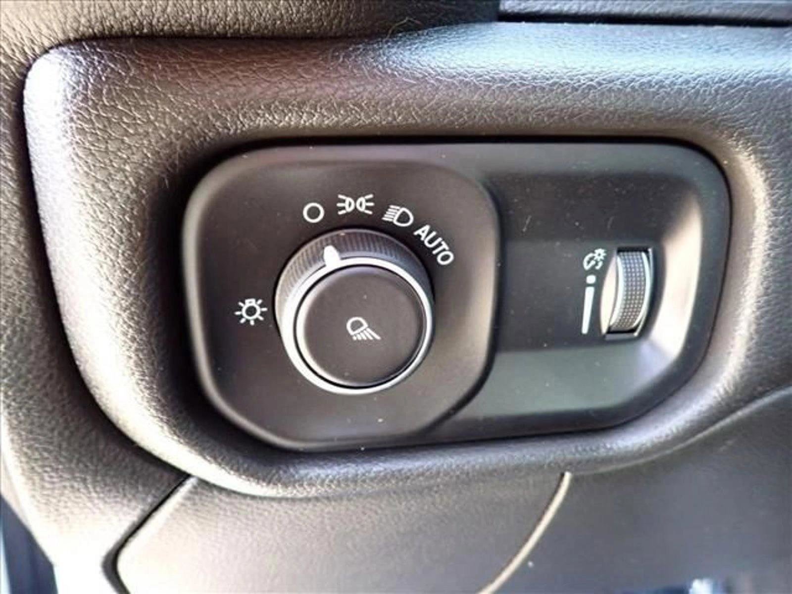 Used 2023 RAM 2500 Tradesman AWD/4WD image 12