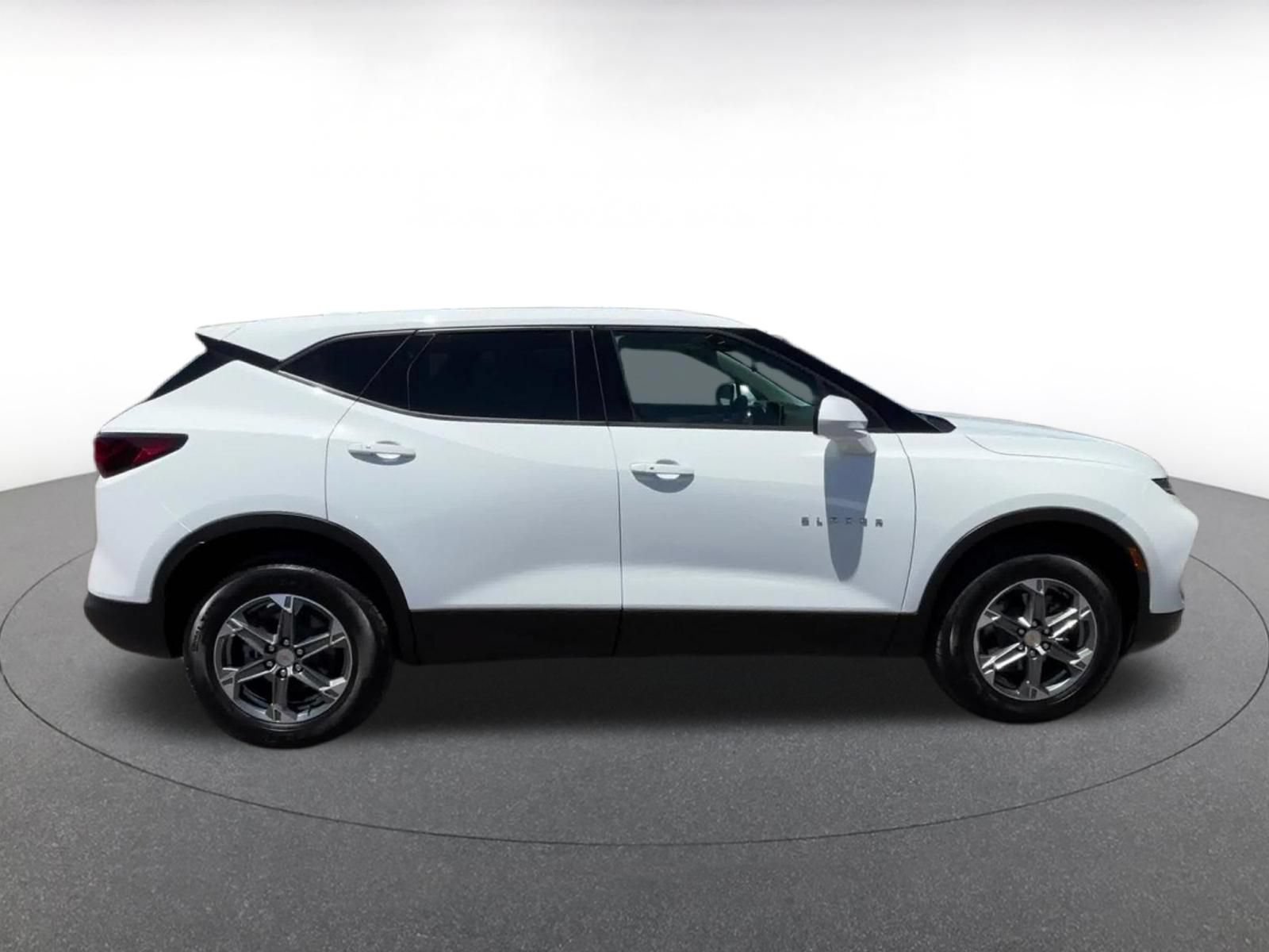 Used 2026 Chevrolet Blazer LT FWD image 16
