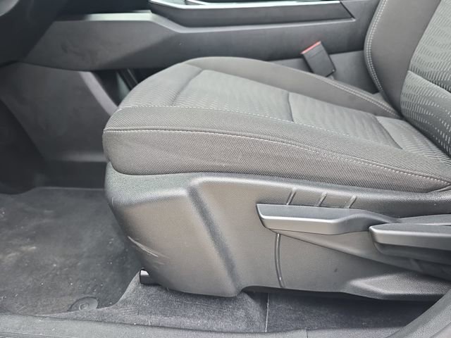 Used 2025 Chevrolet Equinox LT FWD image 29