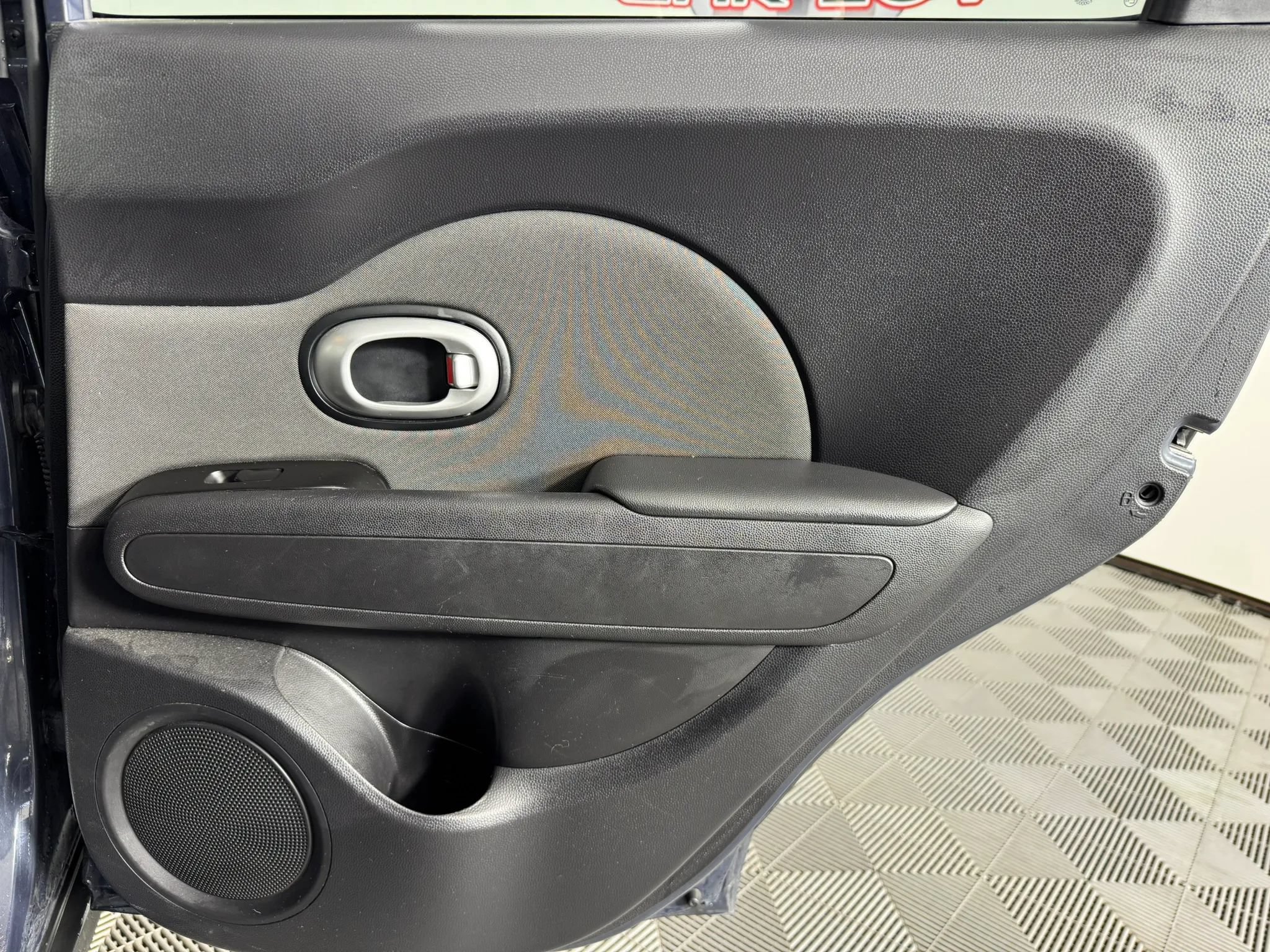 Used 2016 Kia Soul + FWD image 38