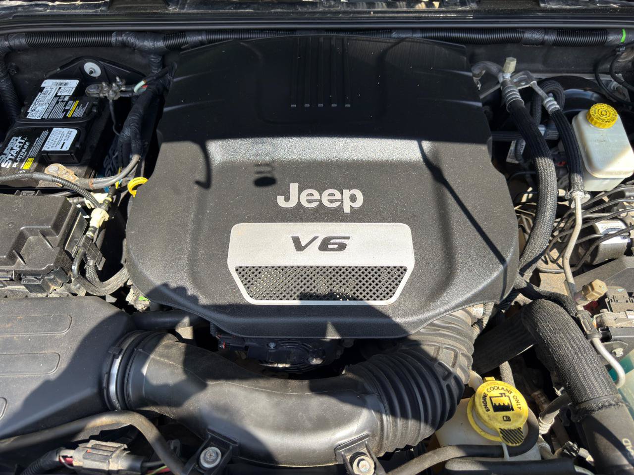 Used 2015 Jeep Wrangler Unlimited Sahara w/ Dual Top Group AWD/4WD image 42