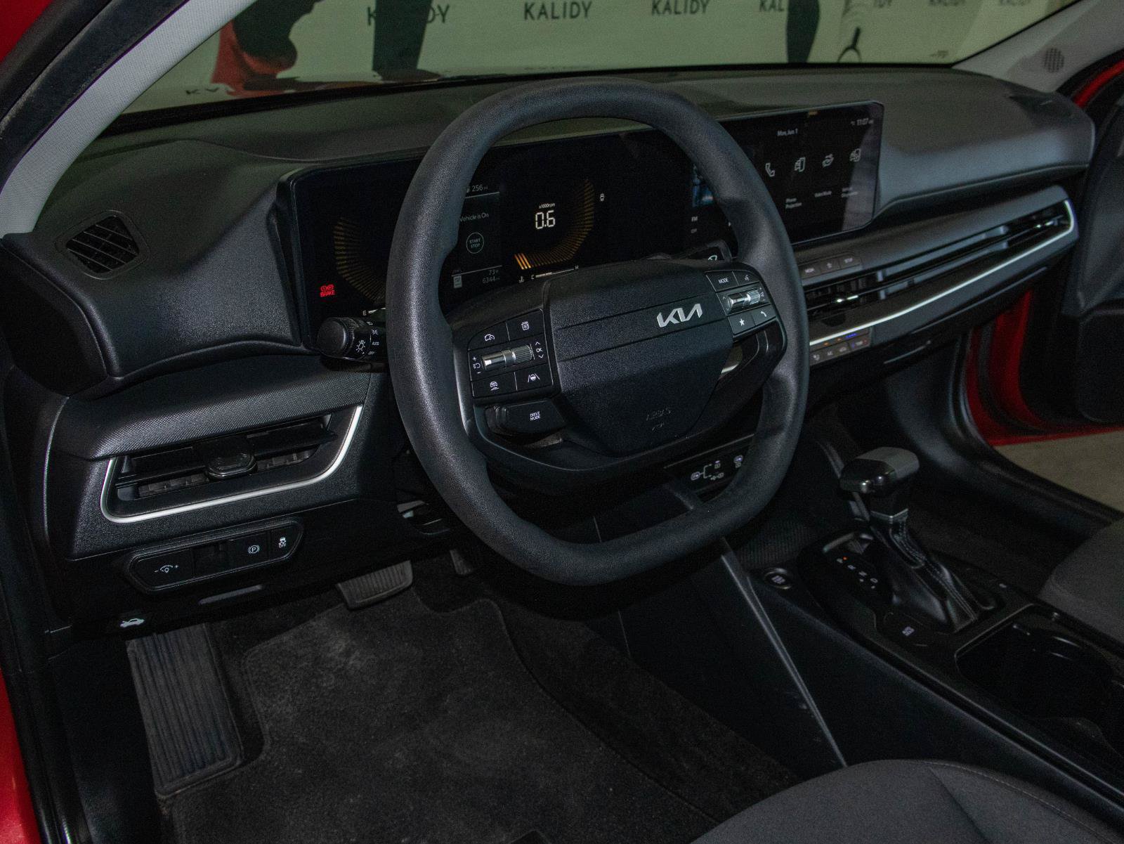Used 2025 Kia K4 FWD image 5