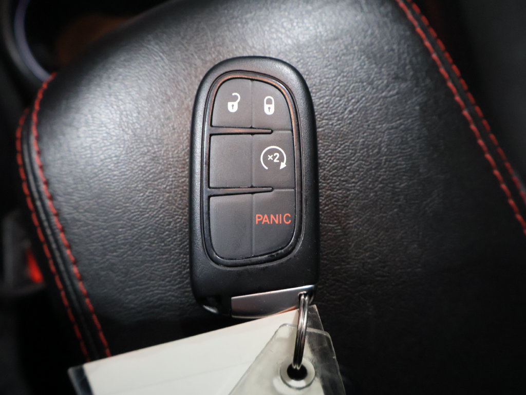 Used 2019 Jeep Cherokee Trailhawk w/ Cold Weather Group AWD/4WD image 26