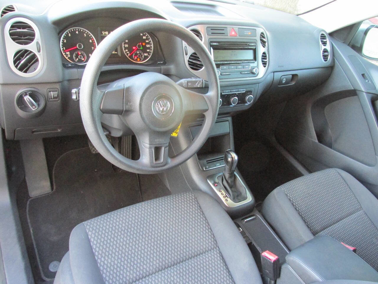 Used 2011 Volkswagen Tiguan S FWD image 10