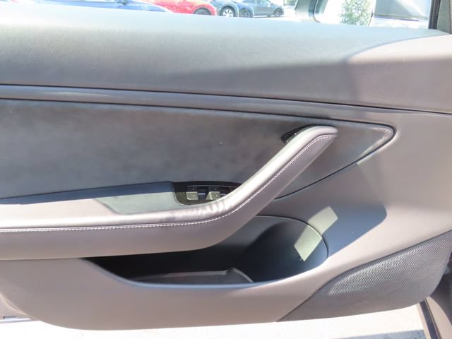Used 2018 Tesla Model 3 Long Range RWD image 10