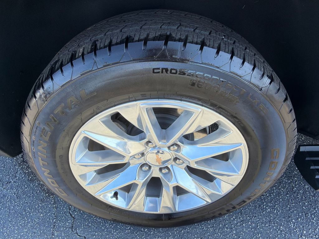 Used 2024 Chevrolet Tahoe Premier w/ Advanced Technology Package image 17