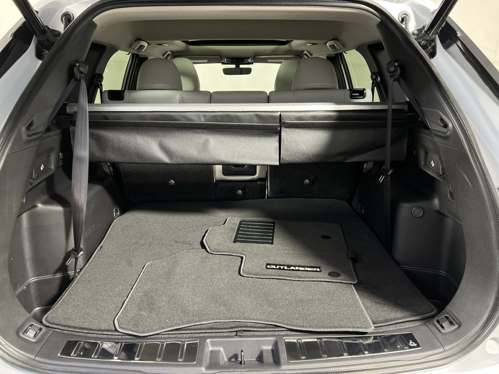 Used 2025 Mitsubishi Outlander SEL image 27