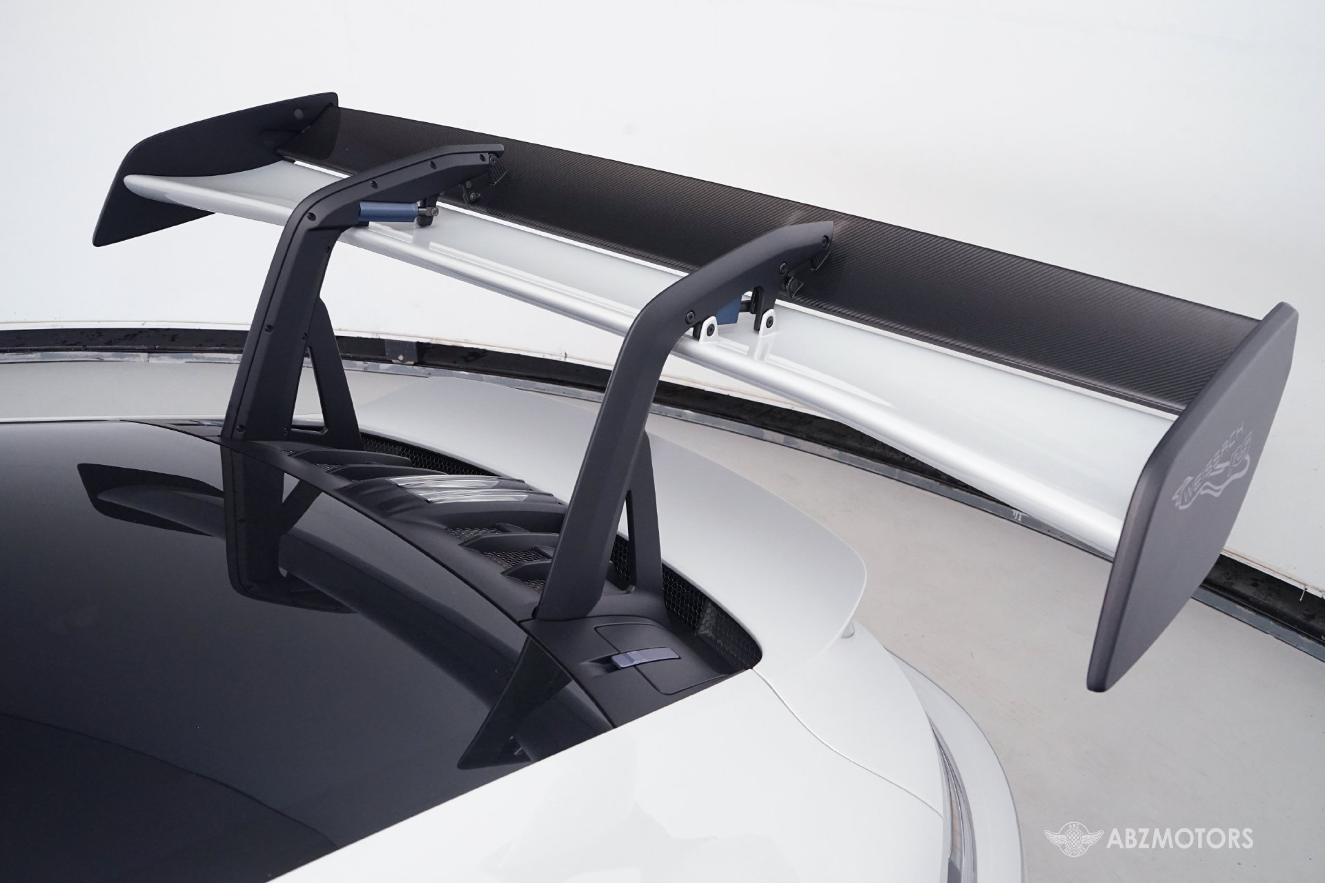 Used 2024 Porsche 911 GT3 RS RWD image 9