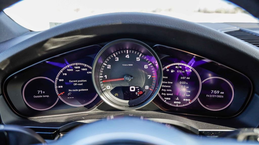 Used 2023 Porsche Cayenne Platinum Edition image 28