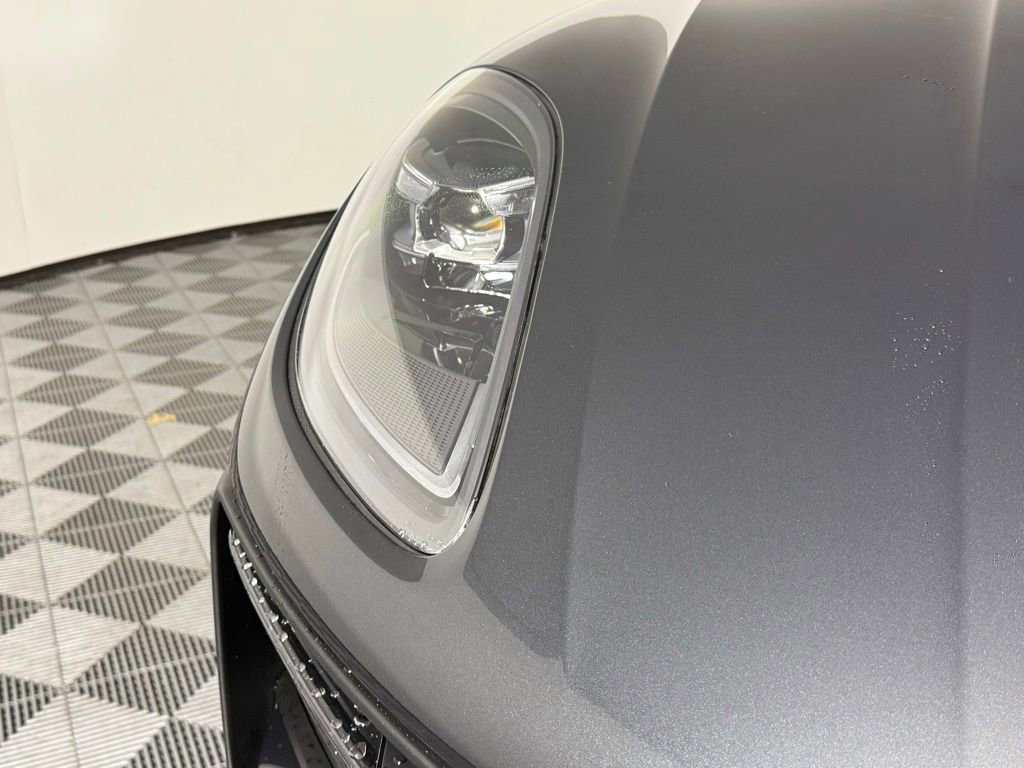 New 2026 Porsche Macan image 15