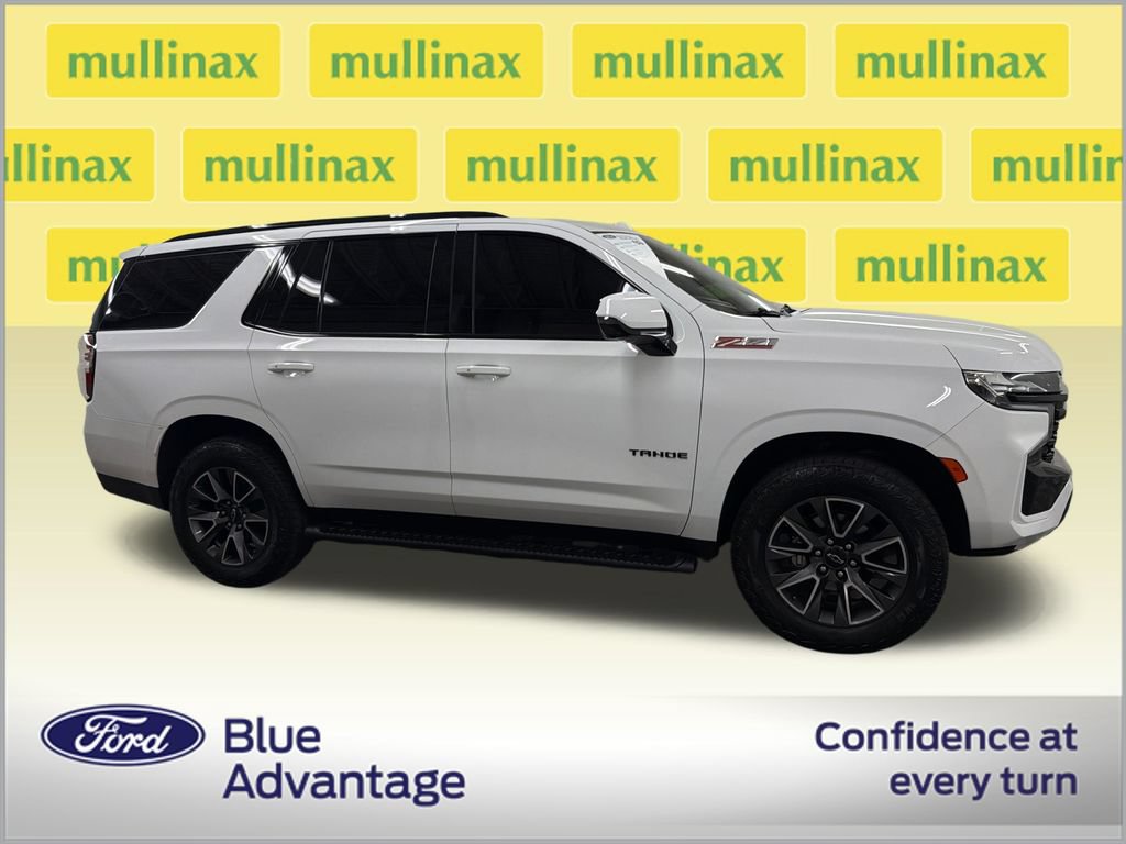 Used 2024 Chevrolet Tahoe Z71 w/ Luxury Package AWD/4WD image 3