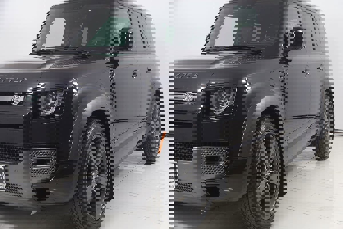 Used 2023 Land Rover Defender 110 V8 image 53