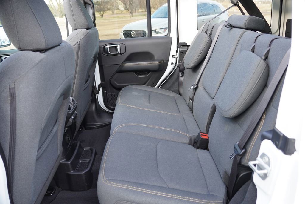 Certified 2025 Jeep Wrangler Unlimited Sahara w/ Safety Group image 19