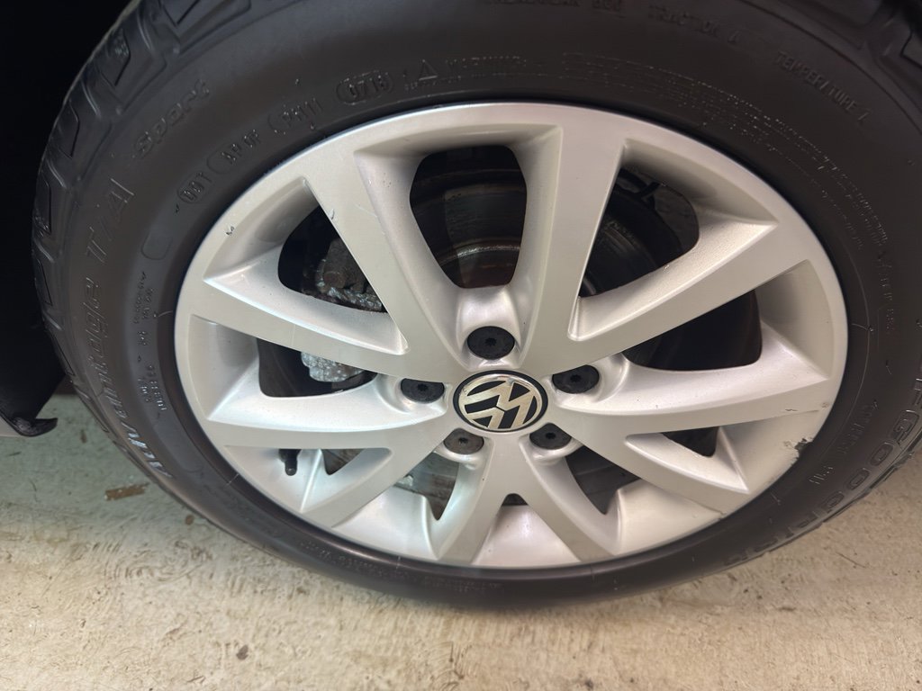 Used 2013 Volkswagen Jetta SE FWD image 33