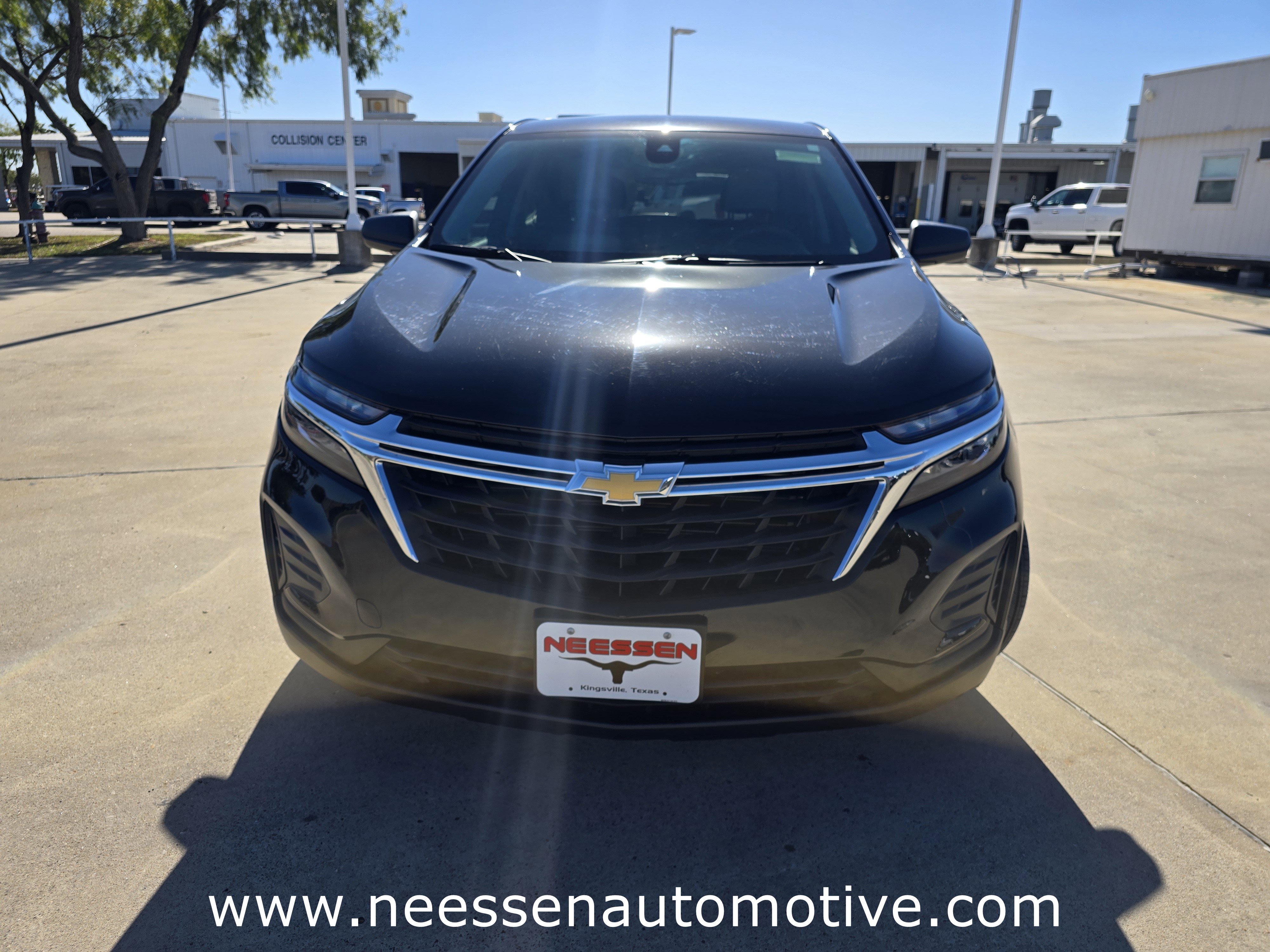 Used 2024 Chevrolet Equinox LS w/ LS Convenience Package image 2