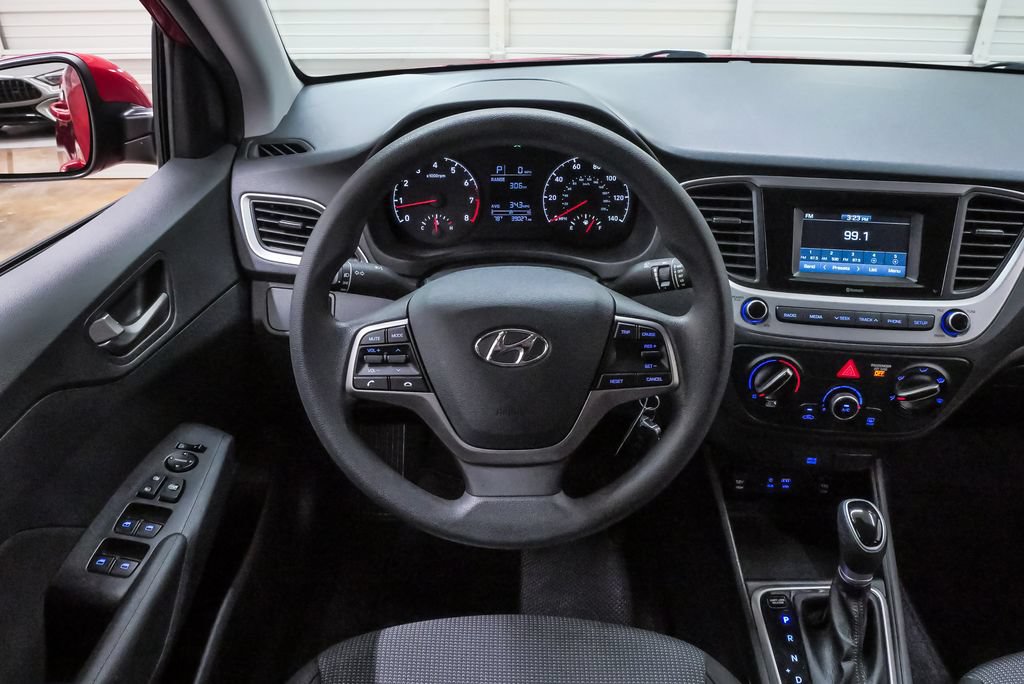 Certified 2022 Hyundai Accent SE FWD image 19