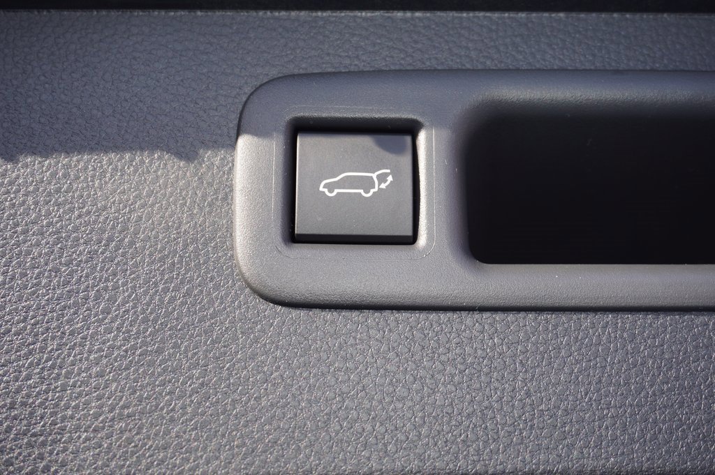 New 2026 Toyota Highlander XLE image 8