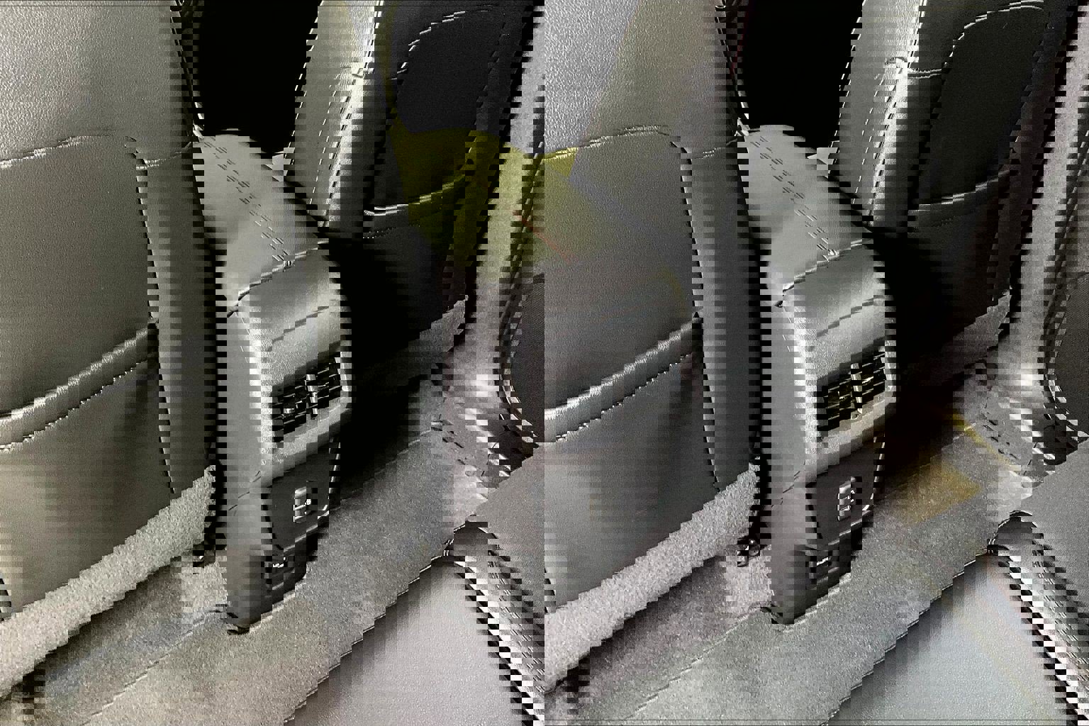 Used 2024 Chevrolet Equinox RS image 10