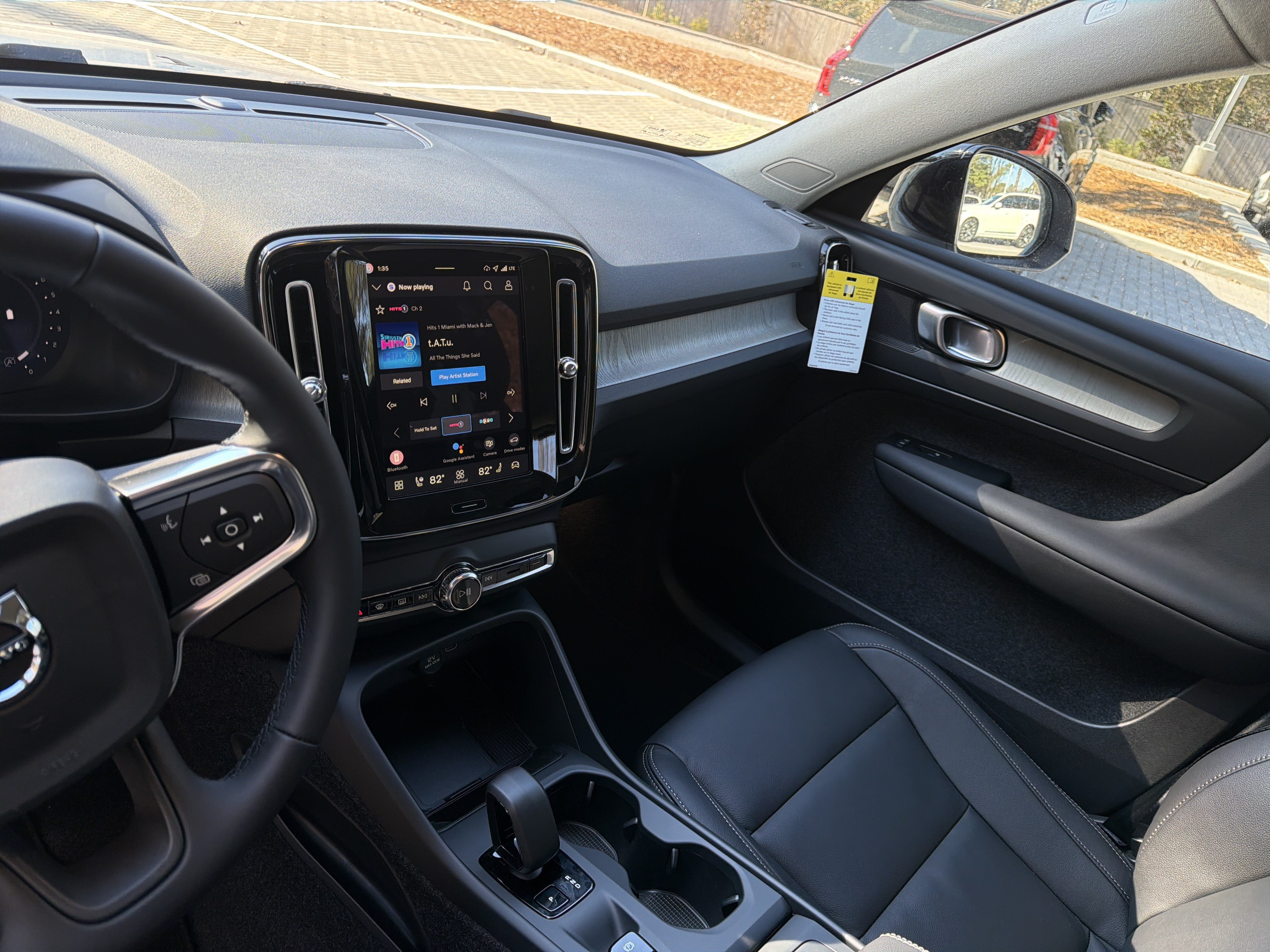 New 2026 Volvo XC40 B4 Core FWD image 17