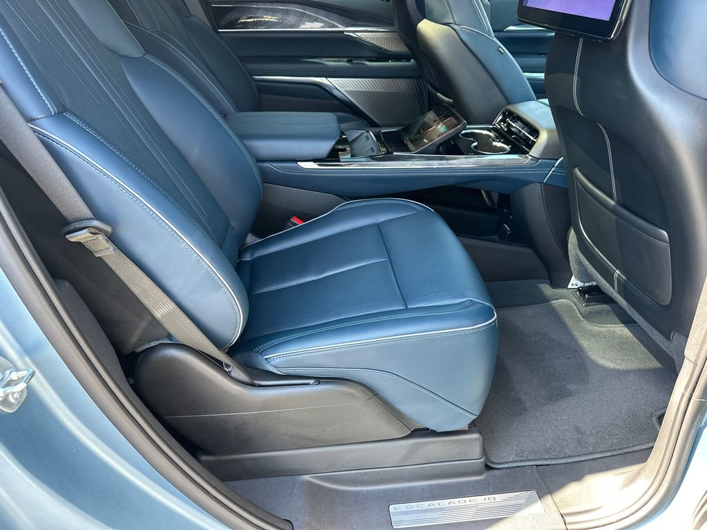 Certified 2025 Cadillac Escalade IQ Sport 2 AWD/4WD image 15