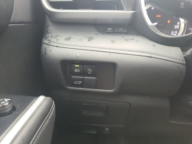 Used 2024 Toyota Highlander XLE image 26