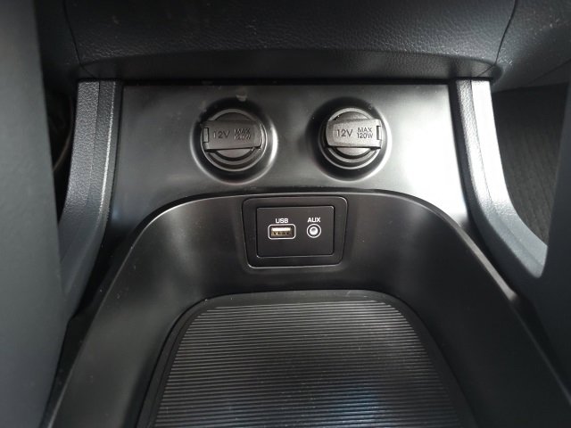 Used 2017 Hyundai Santa Fe SE image 19