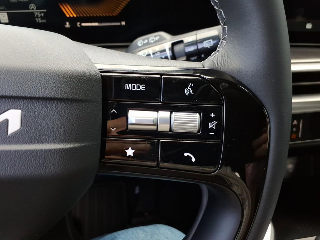 New 2026 Kia Sorento LX FWD image 23