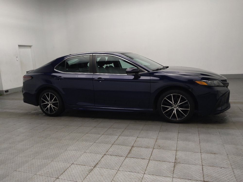 Used 2022 Toyota Camry SE FWD image 11