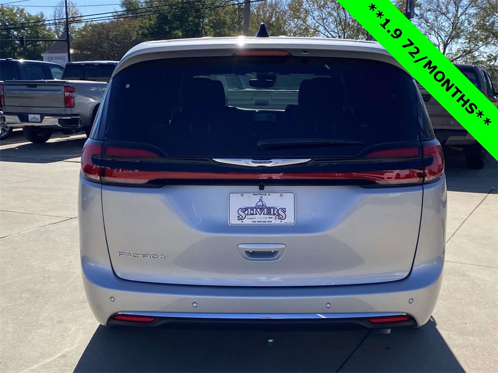 New 2026 Chrysler Pacifica Select image 5