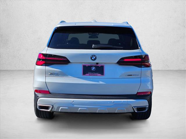 New 2026 BMW X5 xDrive50e image 8