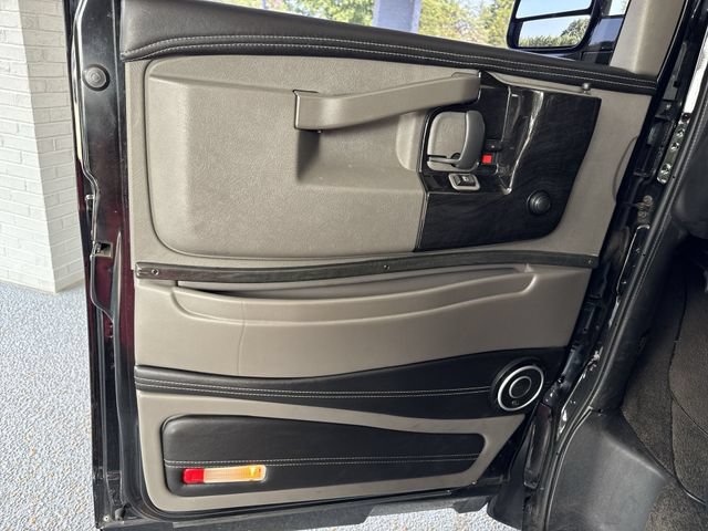 Used 2020 GMC Savana 2500 Extended w/ Enhanced Convenience Package RWD image 23
