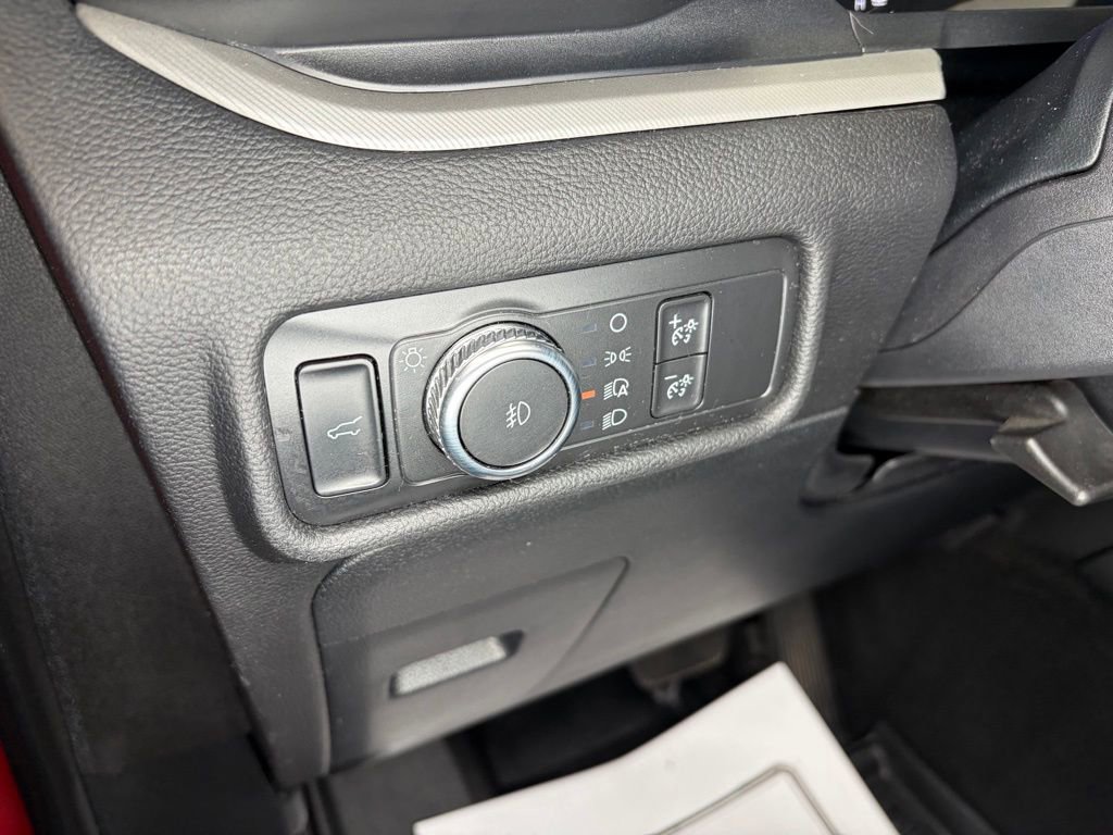 Used 2020 Ford Explorer XLT w/ Equipment Group 202A image 16