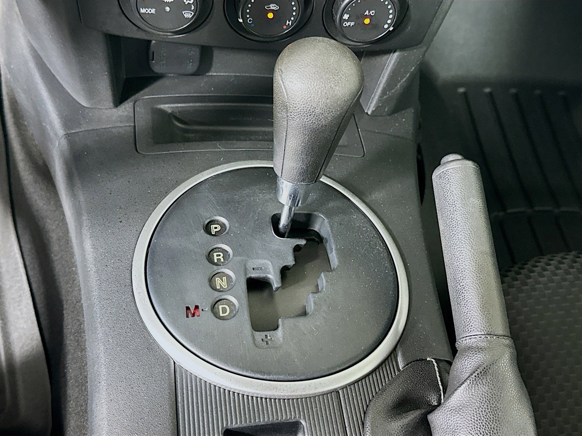 Used 2008 MAZDA MX-5 Miata Sport RWD image 23