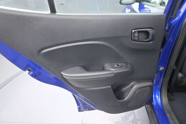 Used 2022 Hyundai Venue Limited FWD image 26