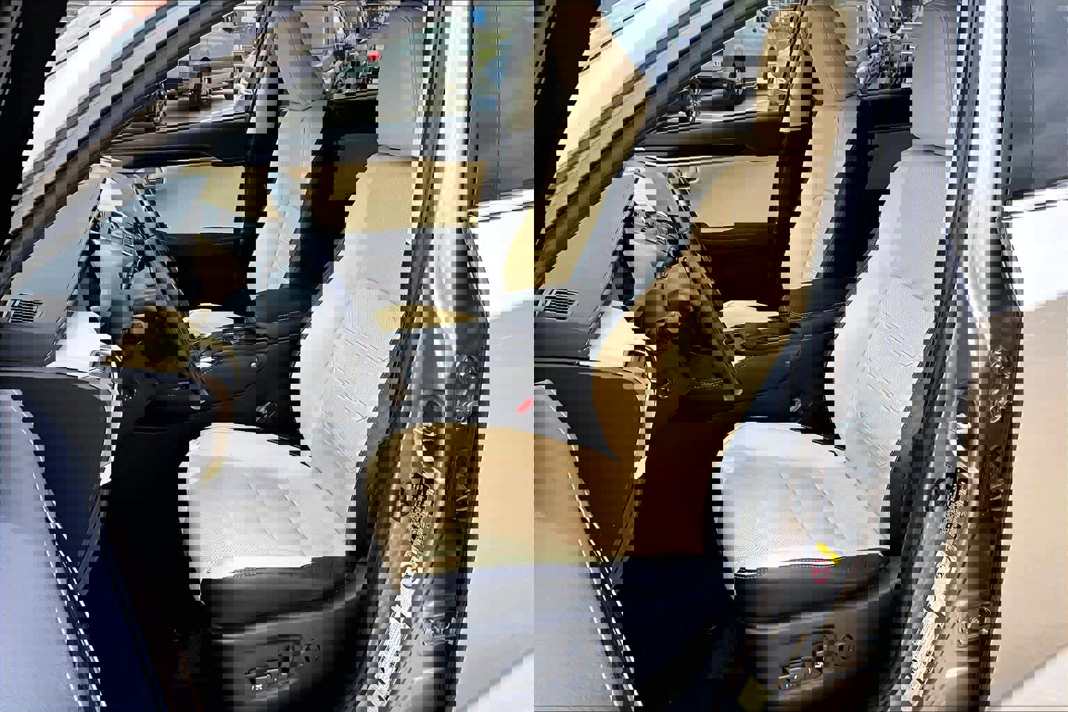 Used 2015 Lexus NX 300h FWD w/ Luxury Package image 8