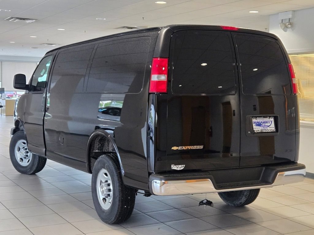 New 2026 Chevrolet Express 2500 w/ Driver Convenience Package RWD image 11