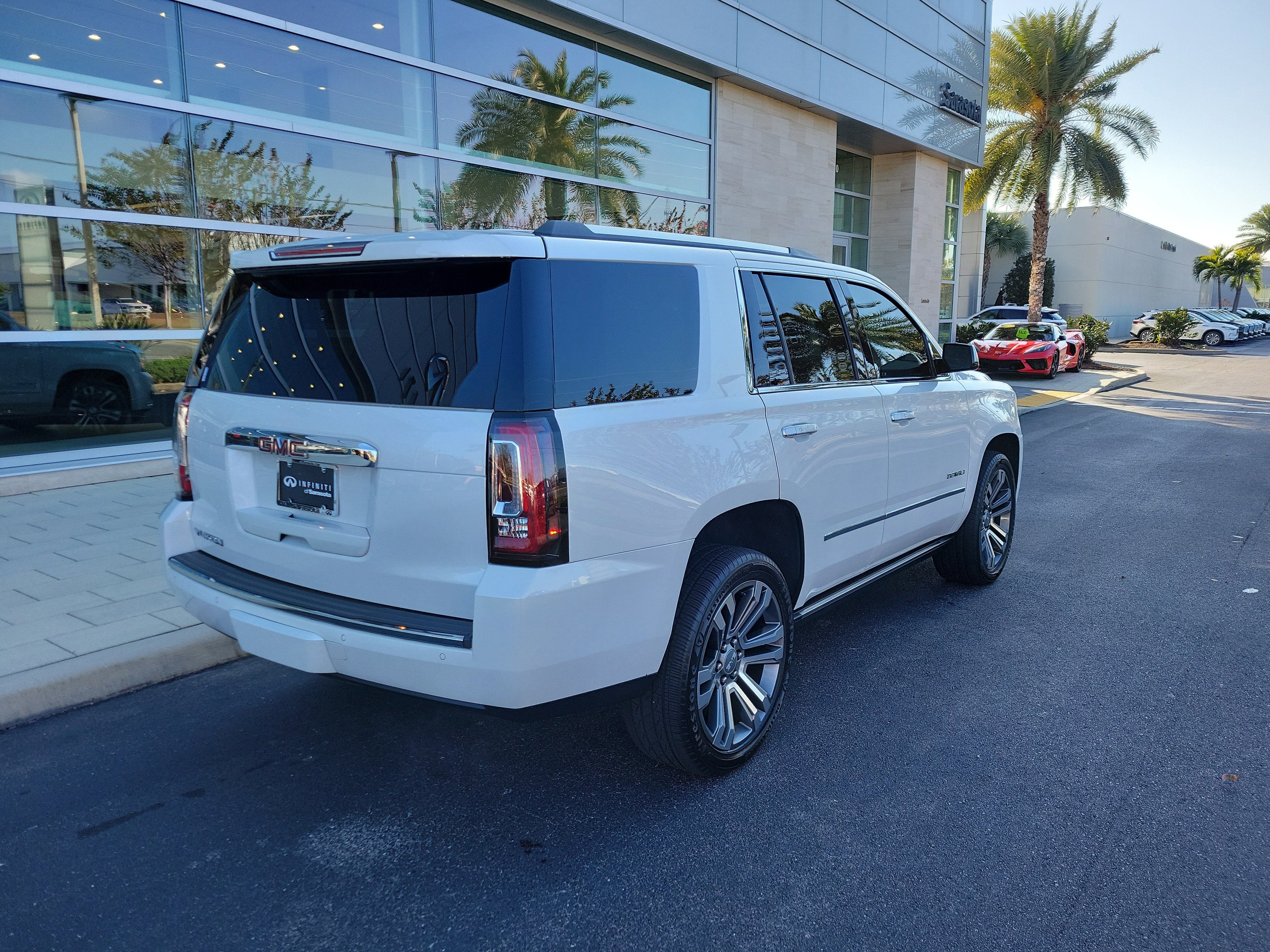Used 2019 GMC Yukon Denali image 4